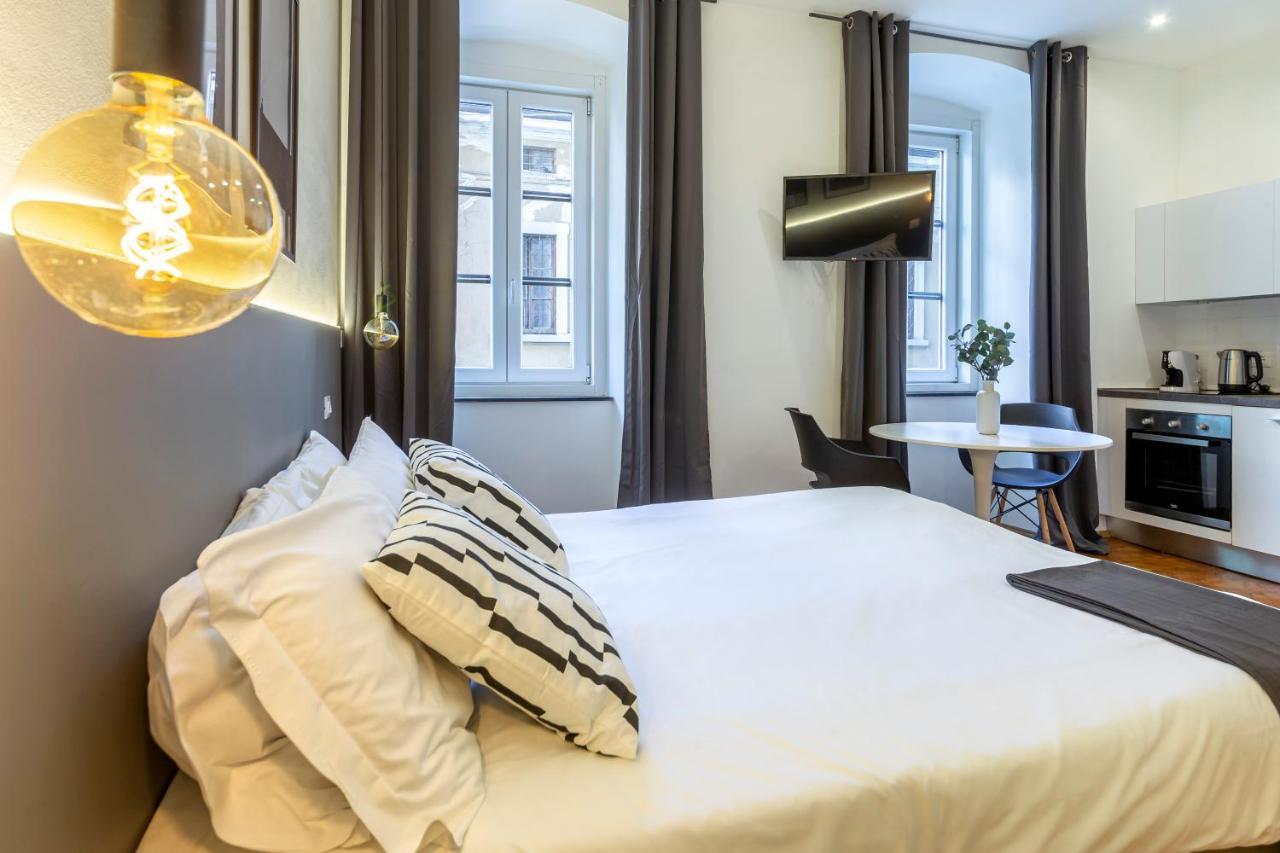 Amazing Studio In The City Center + Wifi ตรีเอสเต ภายนอก รูปภาพ