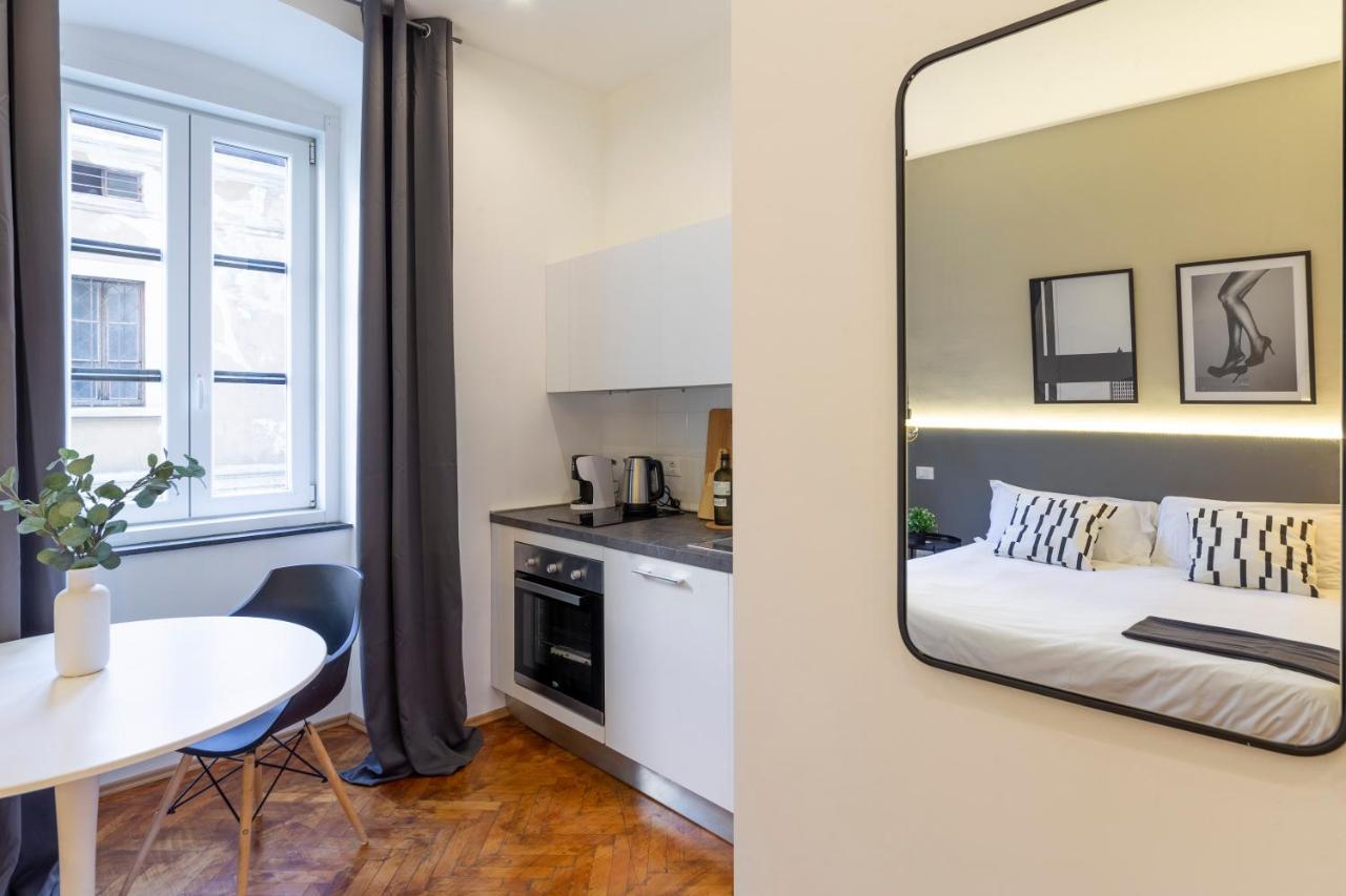 Amazing Studio In The City Center + Wifi ตรีเอสเต ภายนอก รูปภาพ
